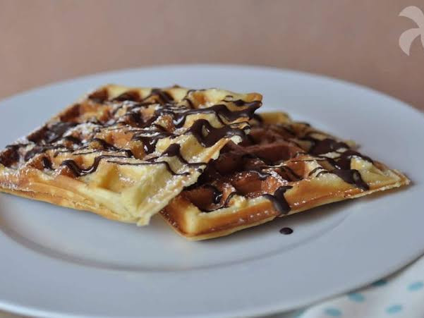 Sade Çikolatalı Waffle